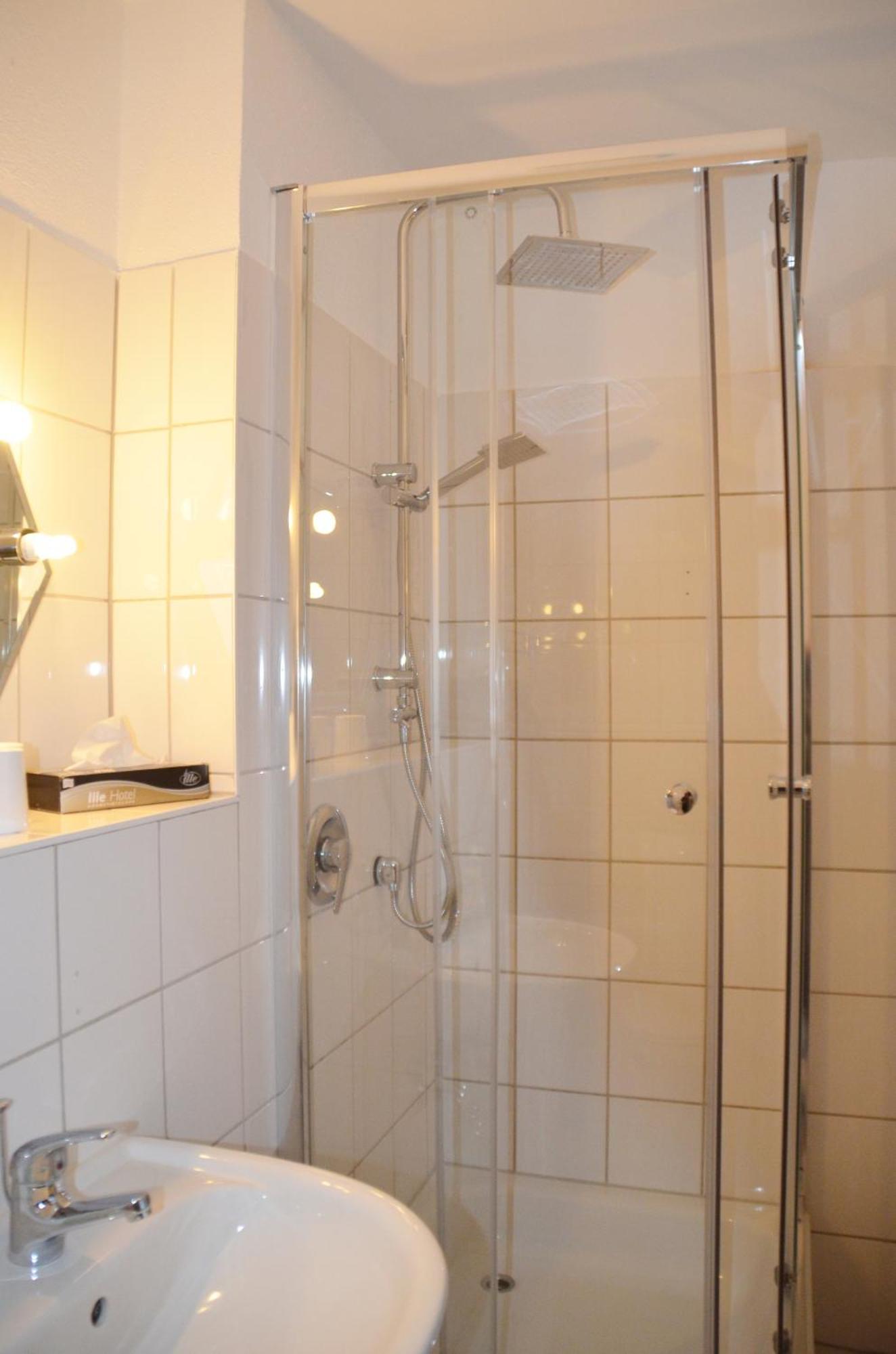 Hotel Zur Koeppe Bad Klosterlausnitz Exteriér fotografie