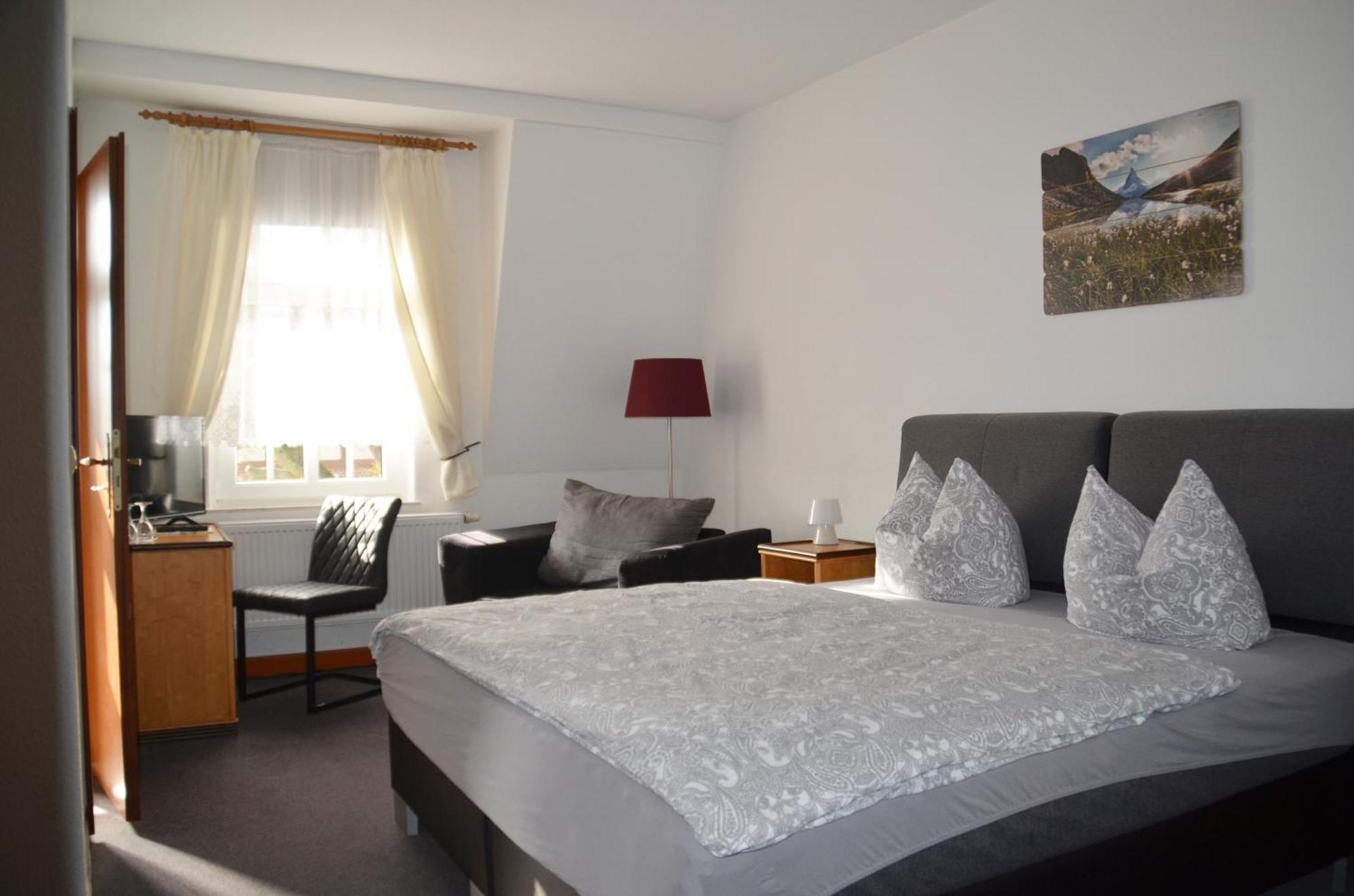 Hotel Zur Koeppe Bad Klosterlausnitz Exteriér fotografie